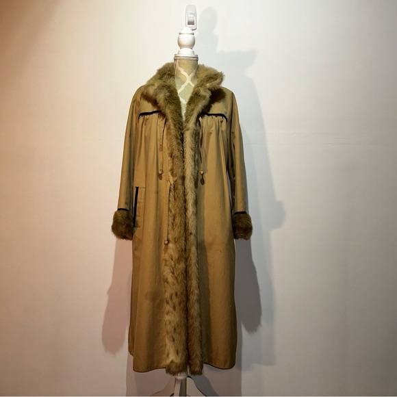 Vintage Trench Coat with Fur Trim - Picture 1 of 3